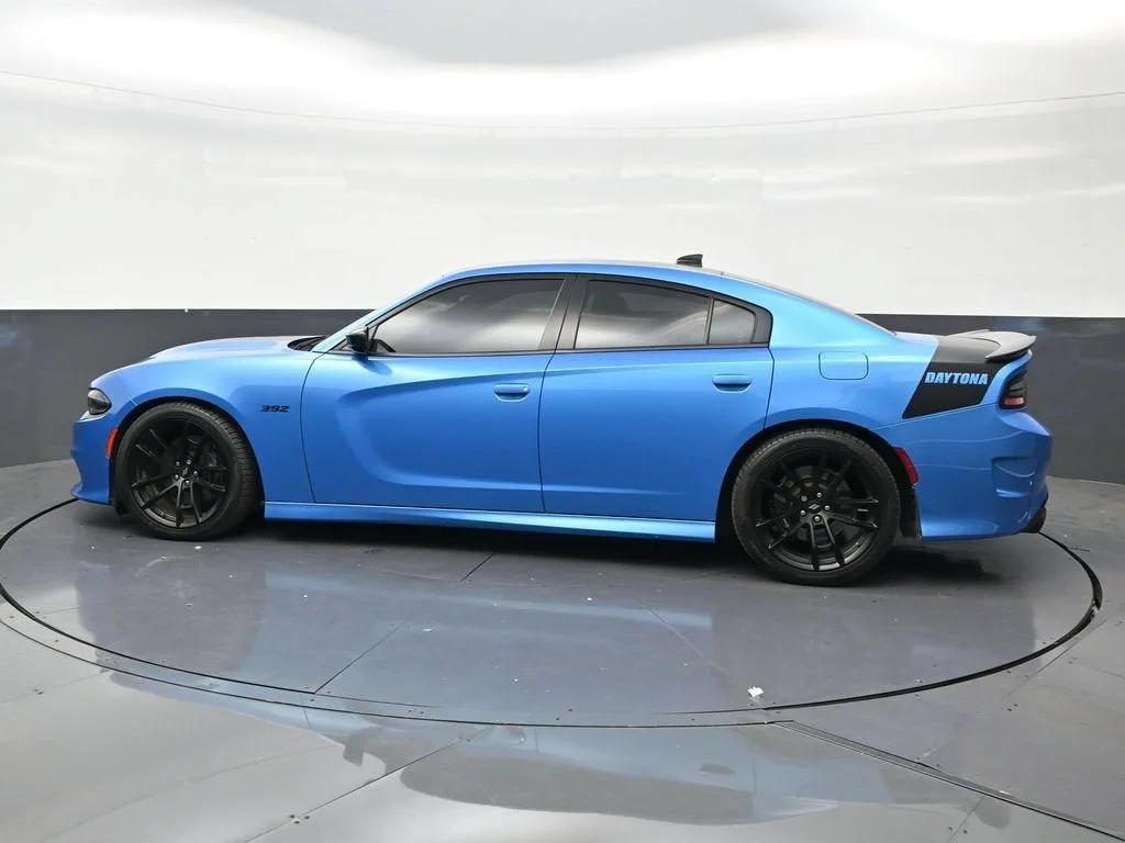 2023 Dodge Charger Scat Pack photo 2