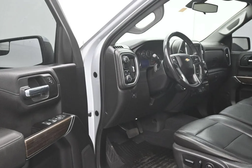 2019 Chevrolet Silverado 1500 LT photo 11