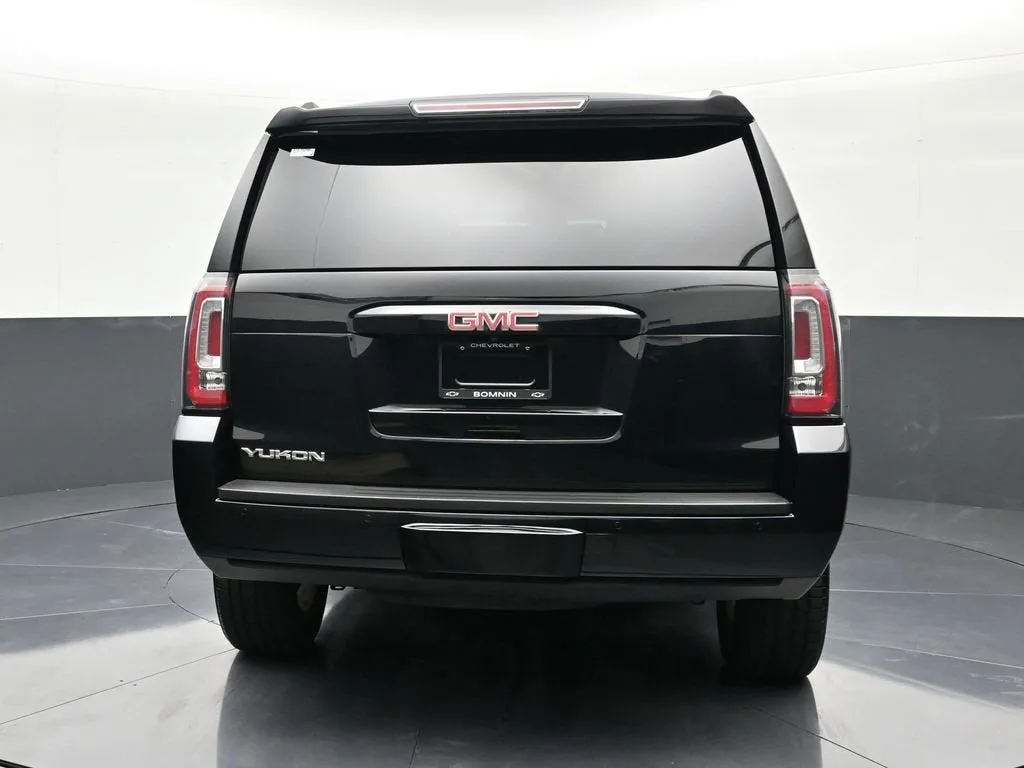 2019 GMC Yukon SLE photo 4