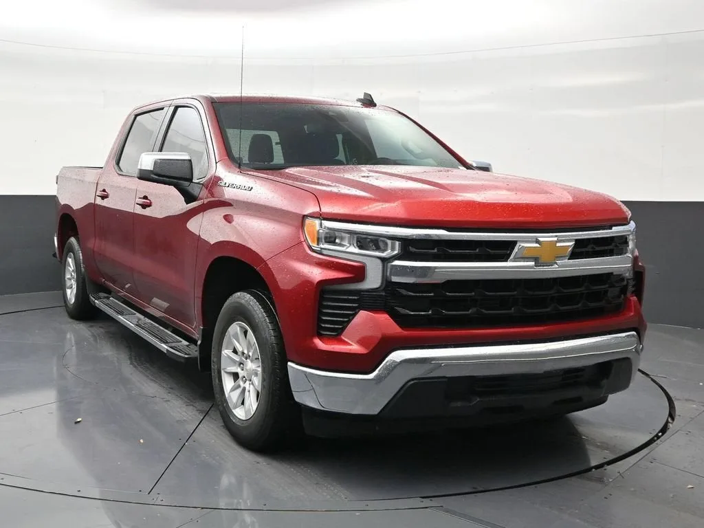 2023 Chevrolet Silverado 1500 LT photo 7