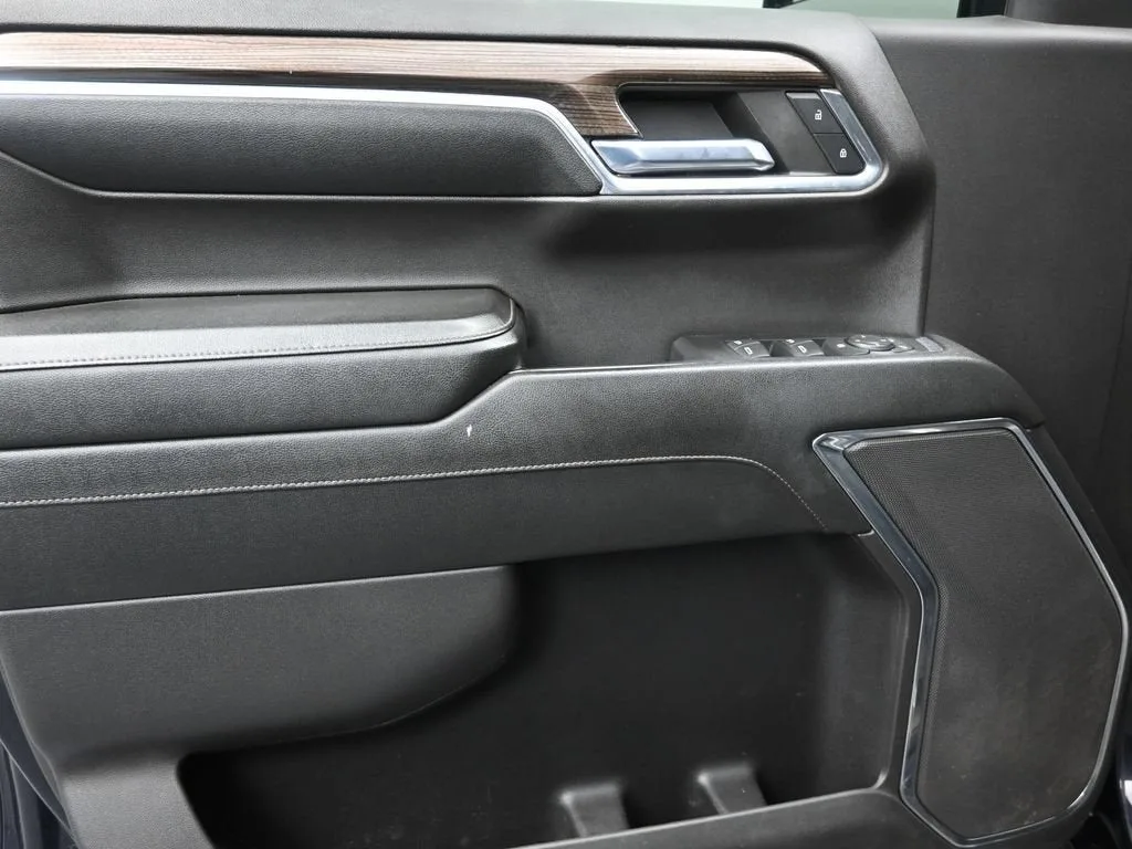 2024 Chevrolet Silverado 1500 LT Trail Boss photo 11