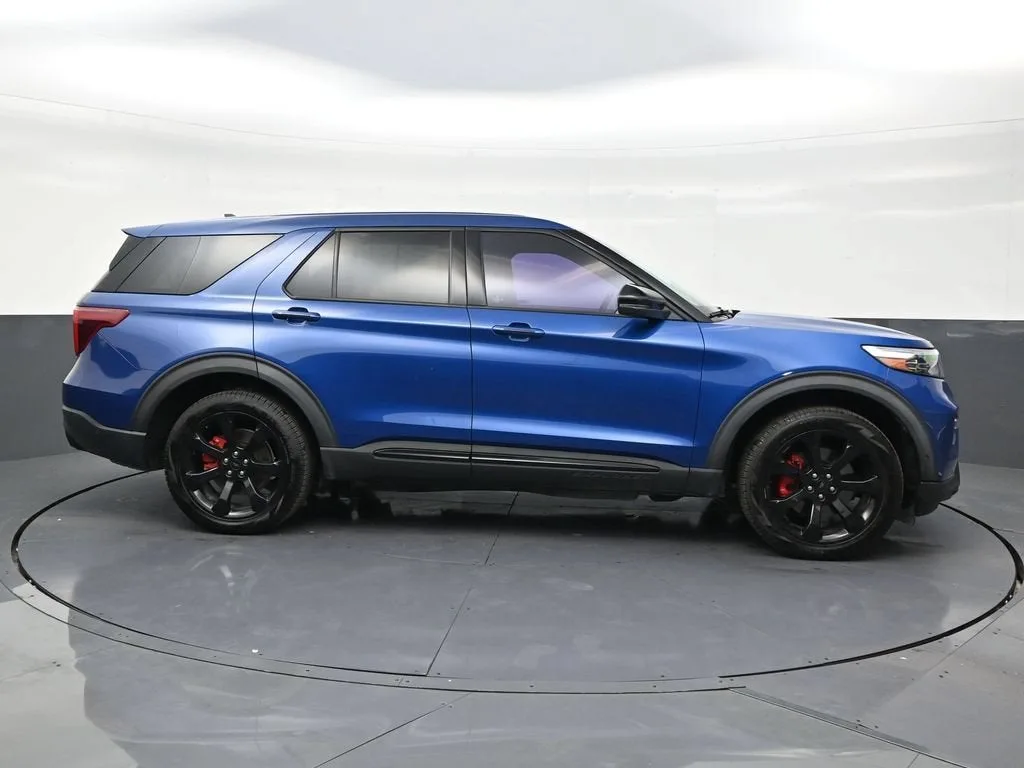 2022 Ford Explorer ST photo 7