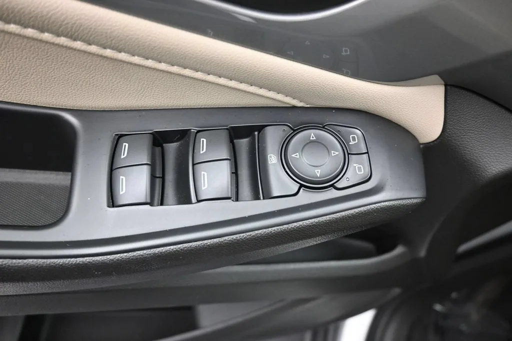 2022 Chevrolet Traverse LS photo 11