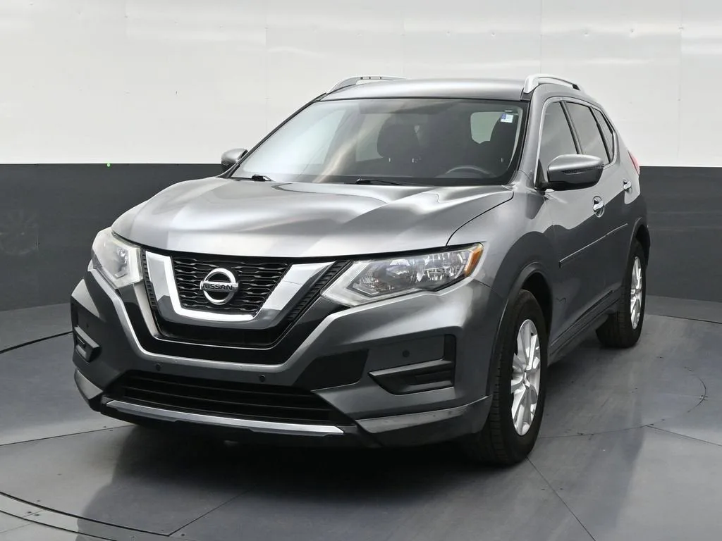 2017 Nissan Rogue SV photo 8