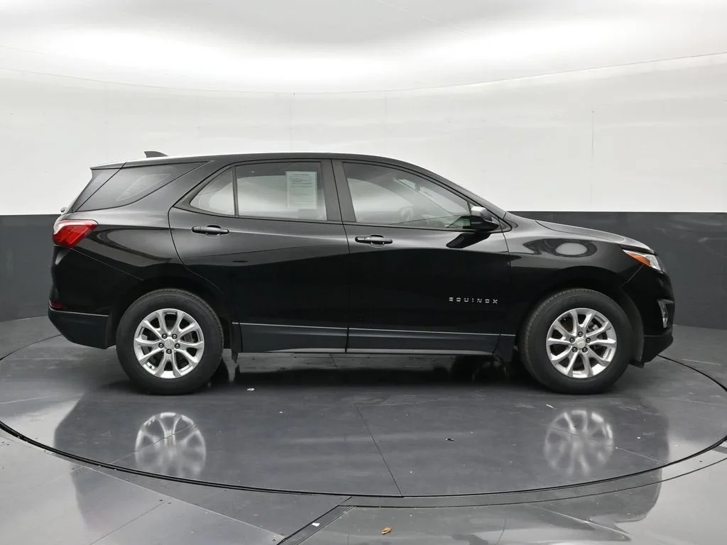 2020 Chevrolet Equinox LS photo 6