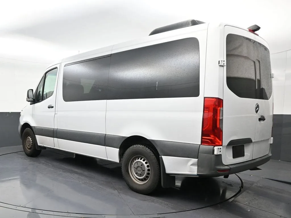 2020 Mercedes-Benz Sprinter 2500 Standard Roof I4 photo 3