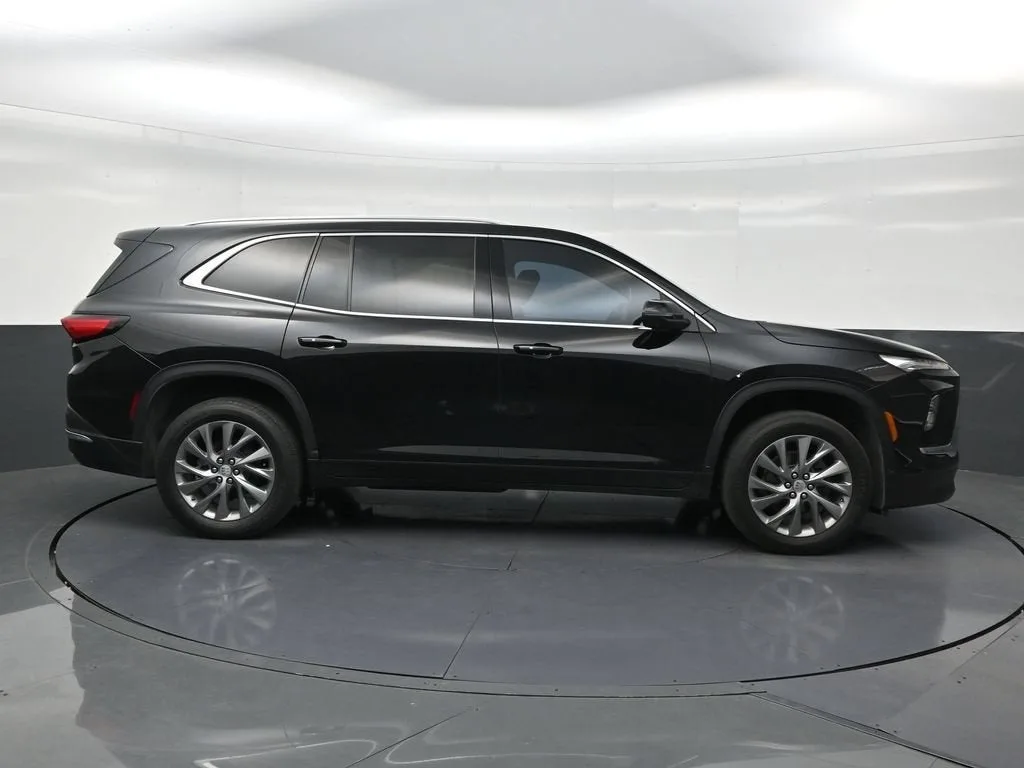 2025 Buick Enclave Preferred photo 6
