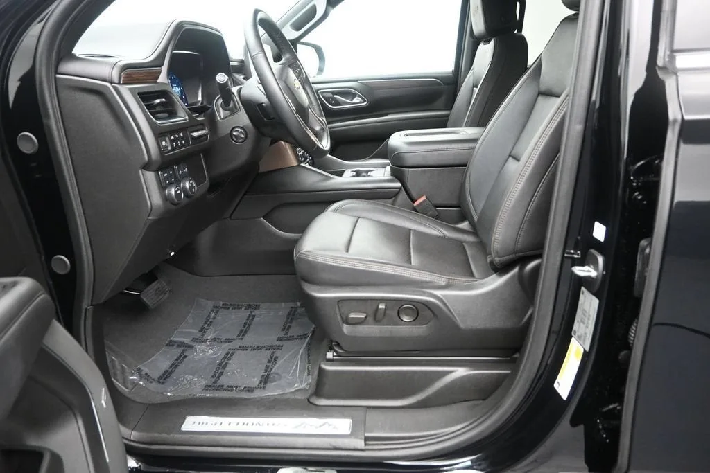 2024 Chevrolet Suburban High Country photo 11