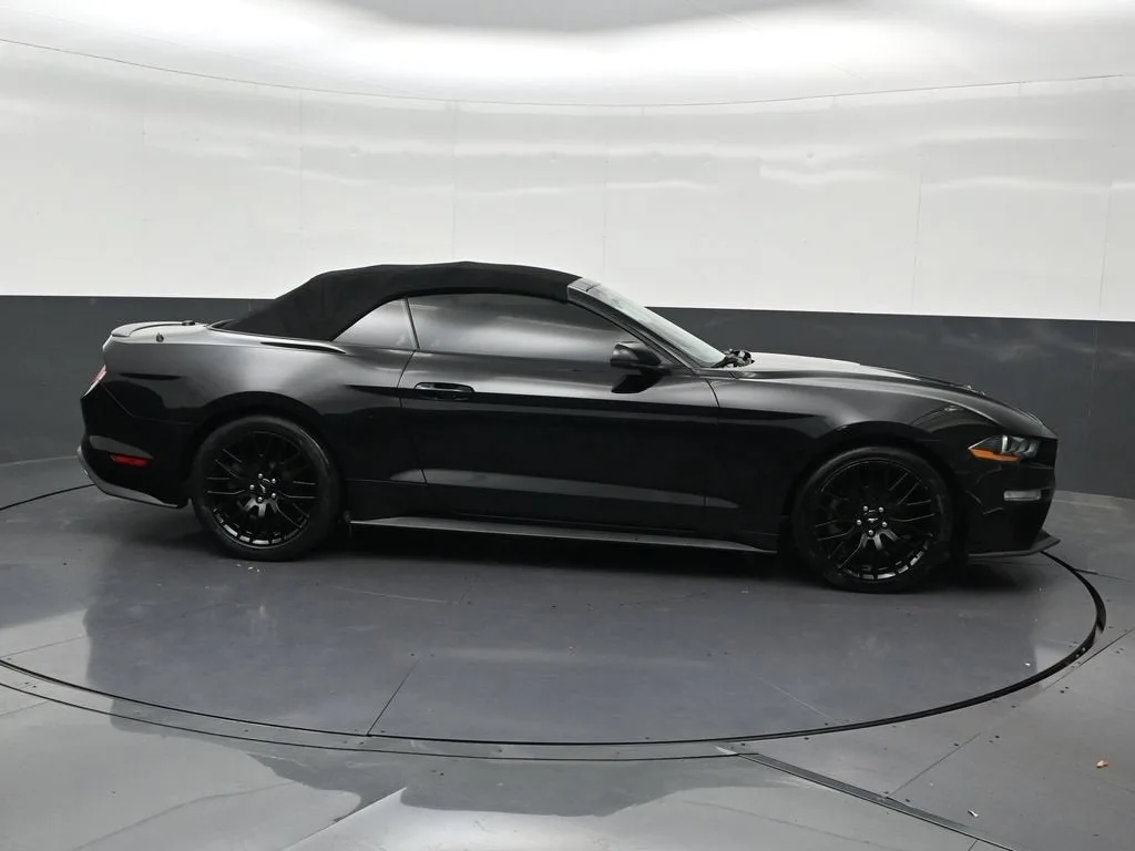 2020 Ford Mustang EcoBoost Premium Convertible photo 7