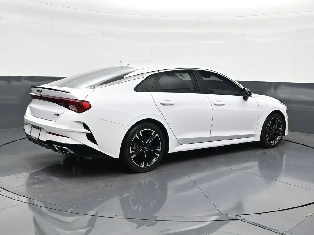 2022 Kia K5 GT-Line photo 5