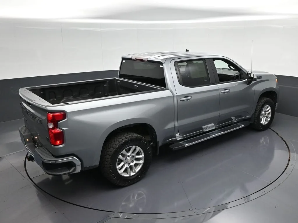 2023 Chevrolet Silverado 1500 LT photo 11