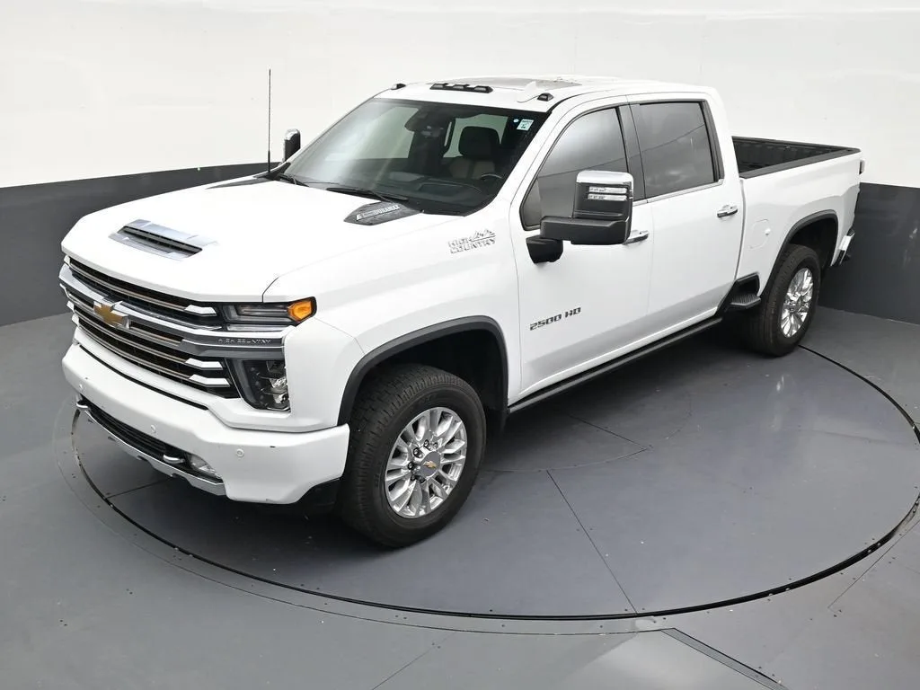 2023 Chevrolet Silverado 2500 HD High Country photo 12