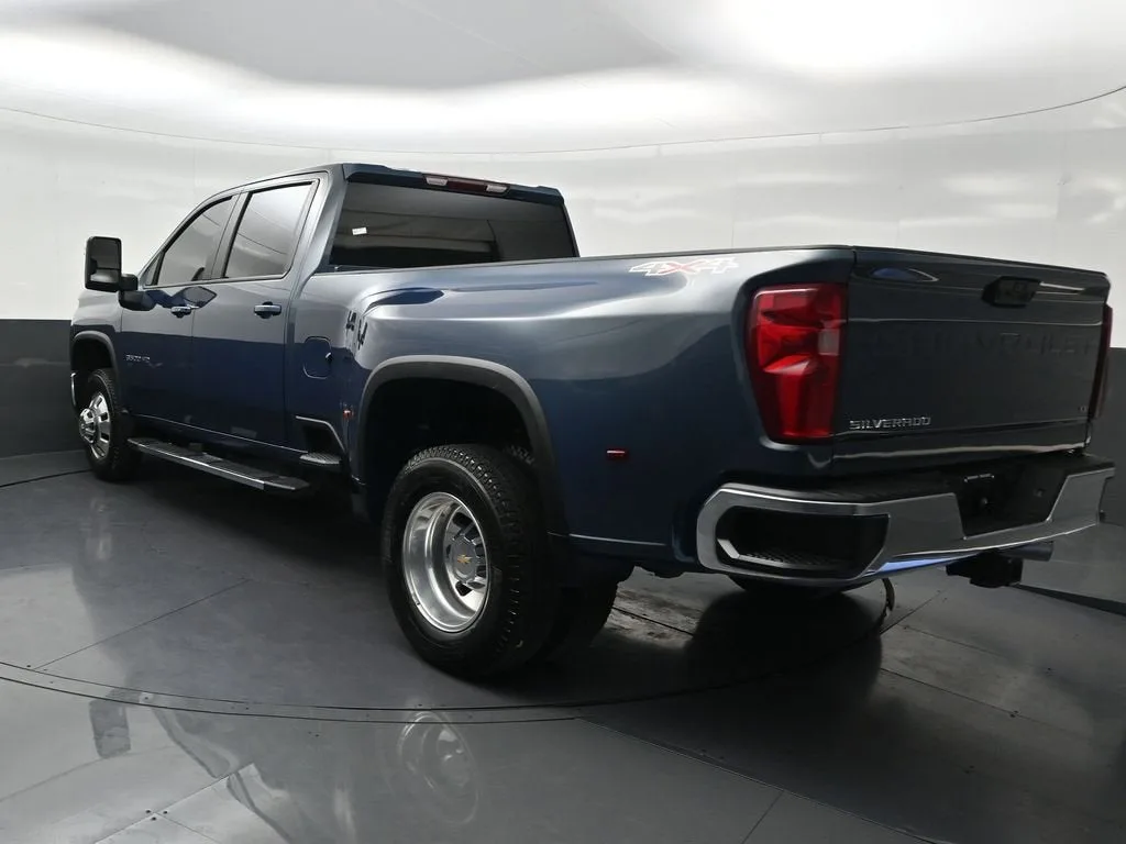 2026 Chevrolet Silverado 3500 HD LT DRW photo 3