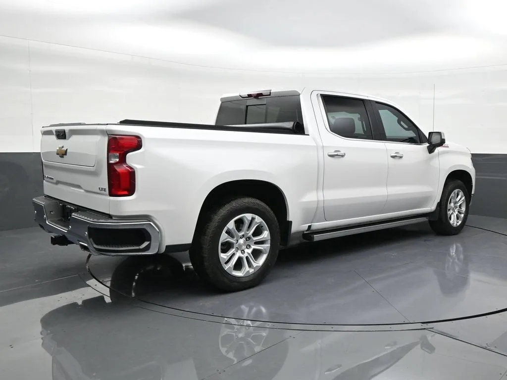 2023 Chevrolet Silverado 1500 LTZ photo 5