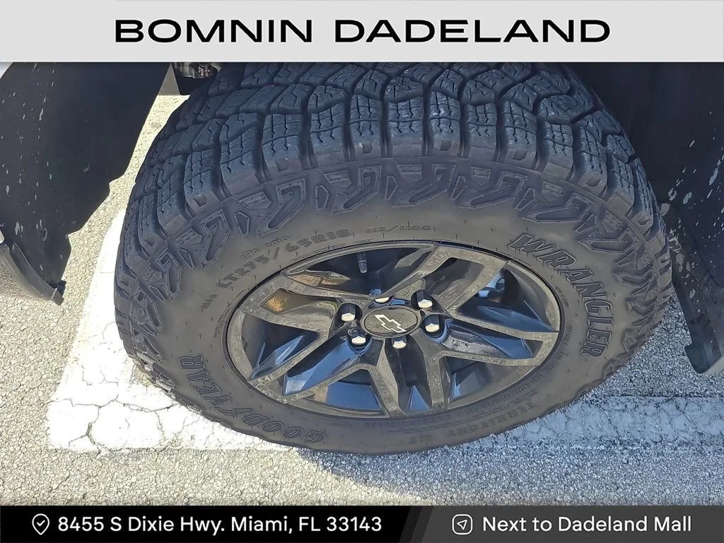 2025 Chevrolet Silverado 1500 Custom Trail Boss photo 9