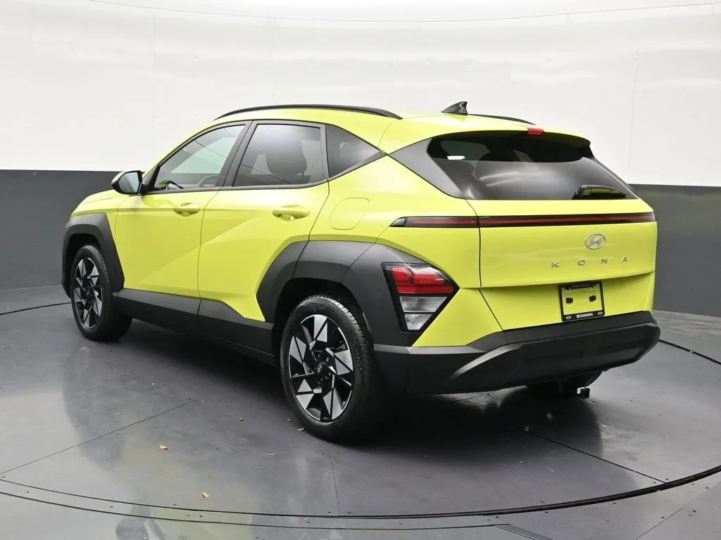 2024 Hyundai Kona SEL photo 3