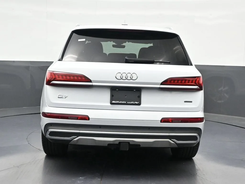2023 Audi Q7 Prestige 55 TFSI quattro Tiptronic photo 4