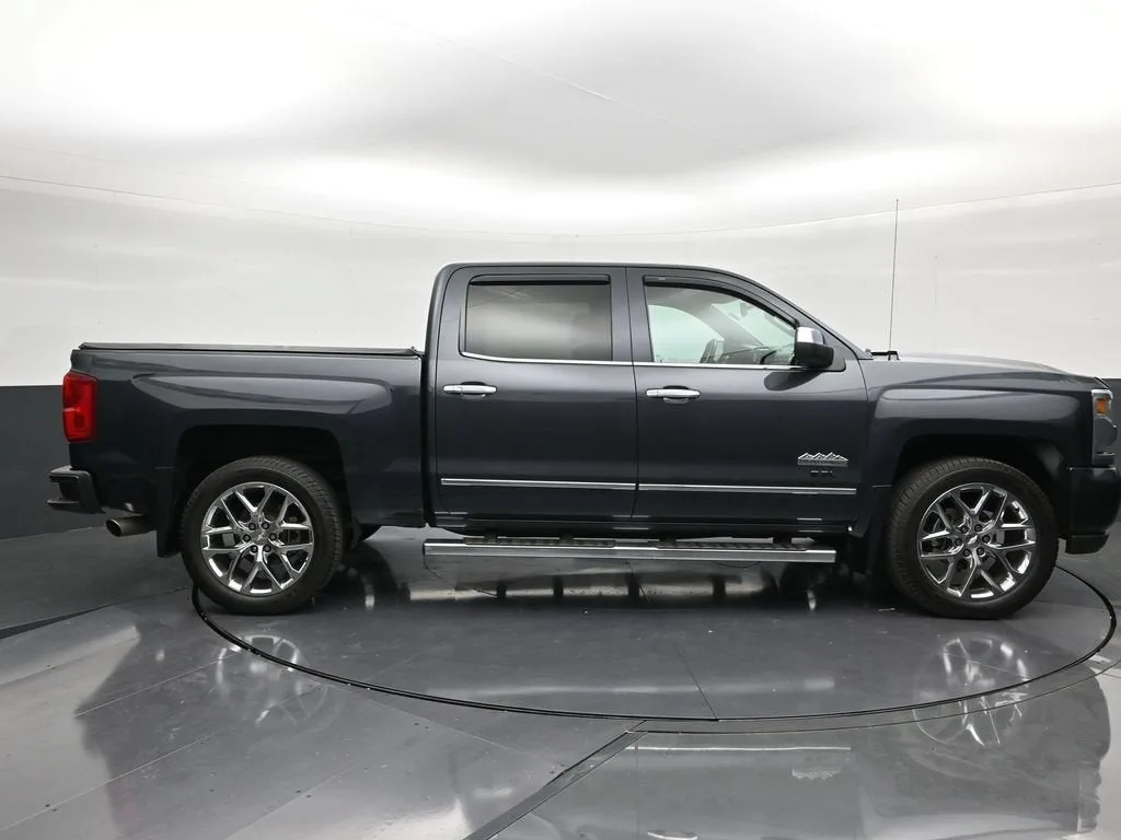 2018 Chevrolet Silverado 1500 High Country photo 6