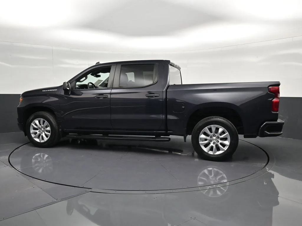 2023 Chevrolet Silverado 1500 Custom photo 8