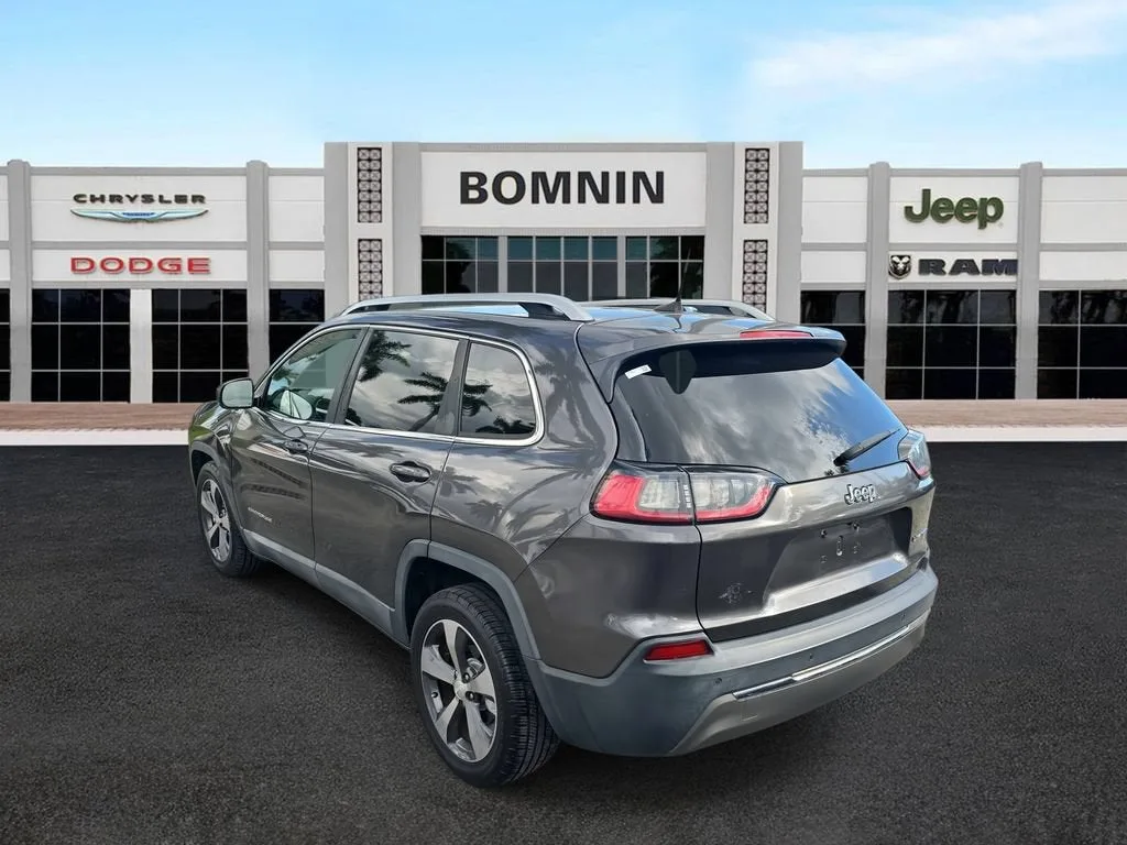 2019 Jeep Cherokee Limited FWD photo 4