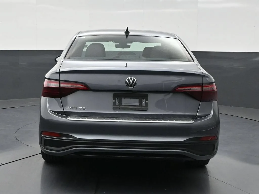 2024 Volkswagen Jetta 1.5T Sport photo 4