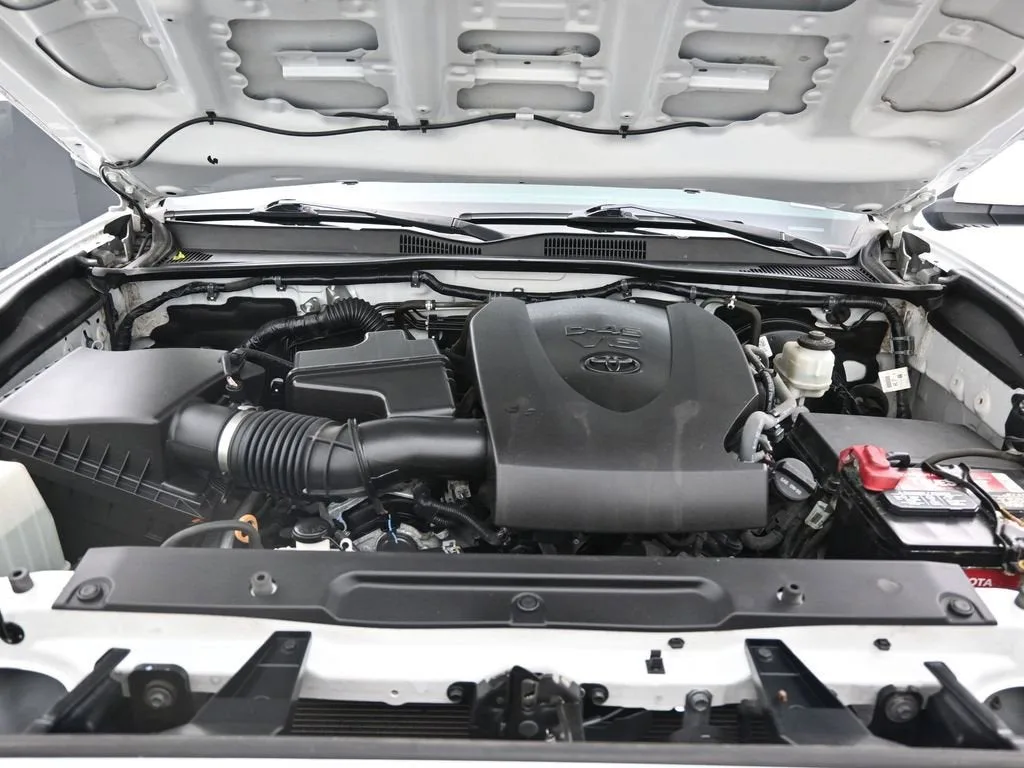 2020 Toyota Tacoma TRD Sport photo 12