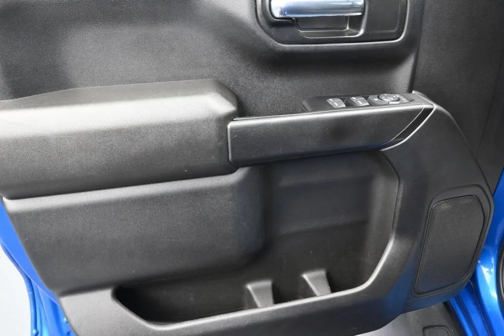 2022 Chevrolet Silverado 1500 Custom photo 11