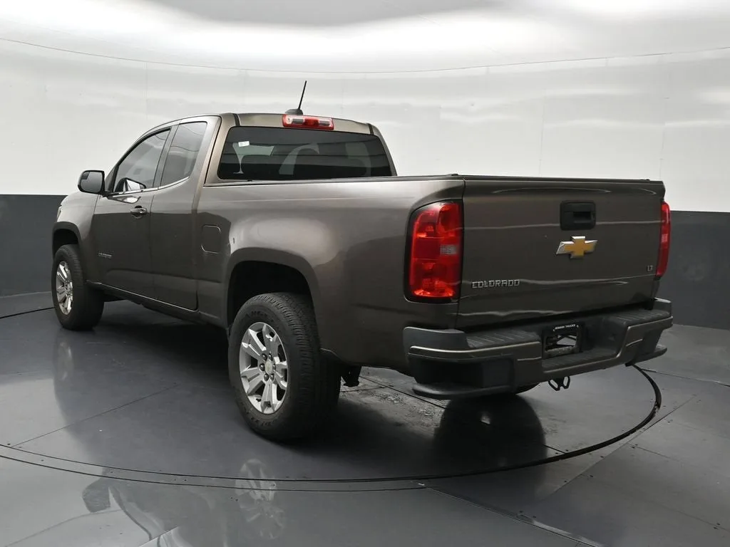 2016 Chevrolet Colorado 2WD LT photo 3