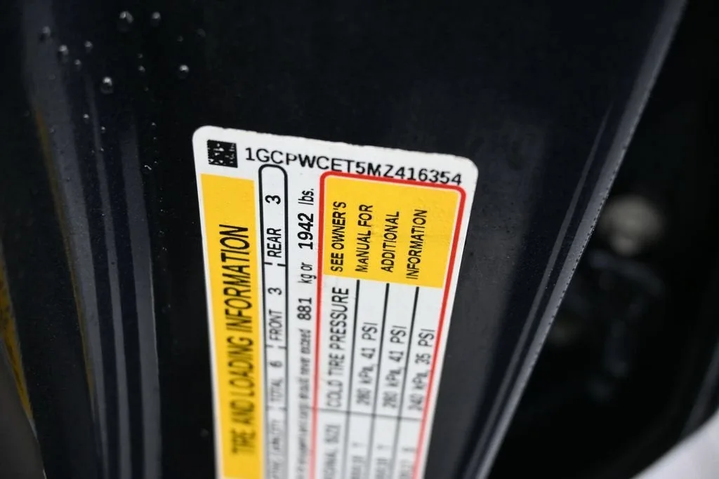 2021 Chevrolet Silverado 1500 LT photo 9