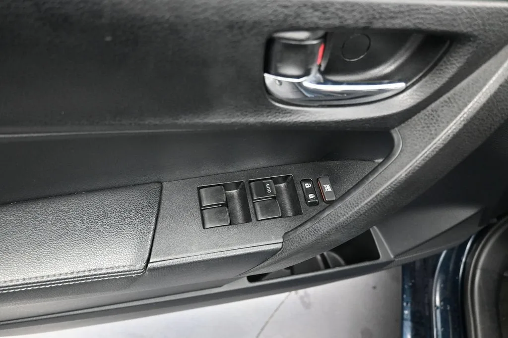 2019 Toyota Corolla SE photo 11