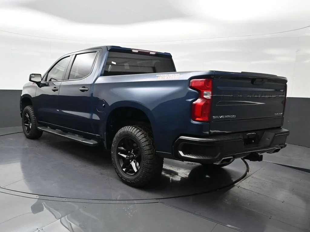 2021 Chevrolet Silverado 1500 Custom Trail Boss photo 3