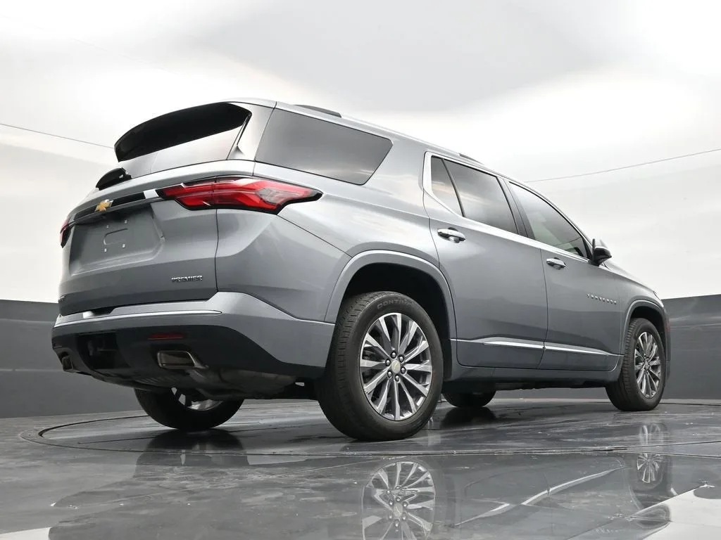 2023 Chevrolet Traverse Premier photo 24