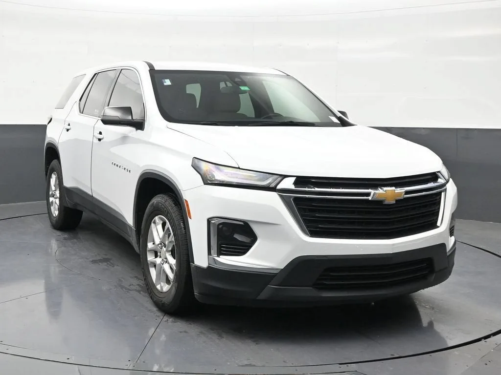 2023 Chevrolet Traverse LS photo 7