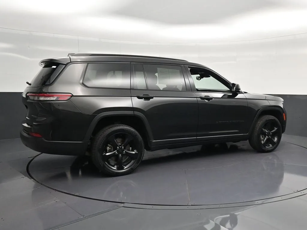 2024 Jeep Grand Cherokee L Limited photo 3