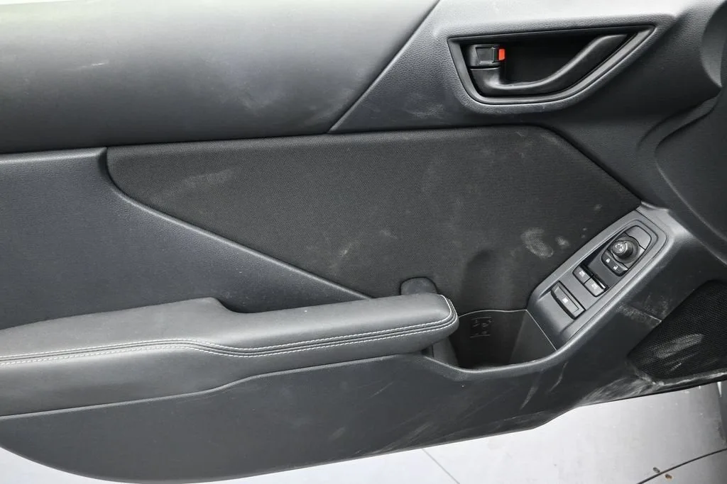 2024 Toyota GR86 2DR AT photo 11