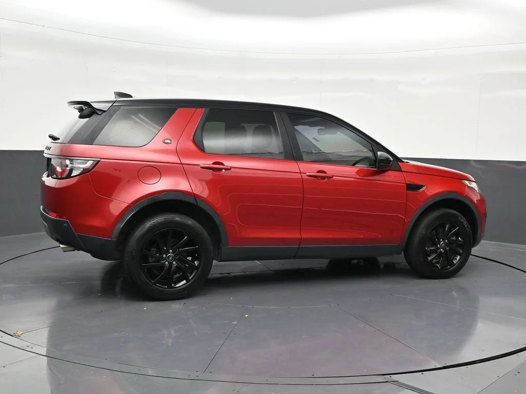 2018 Land Rover Discovery Sport SE photo 8
