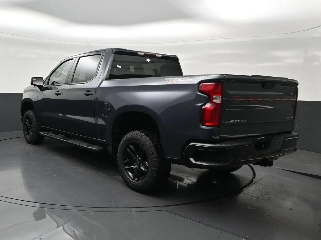 2020 Chevrolet Silverado 1500 Custom Trail Boss photo 3