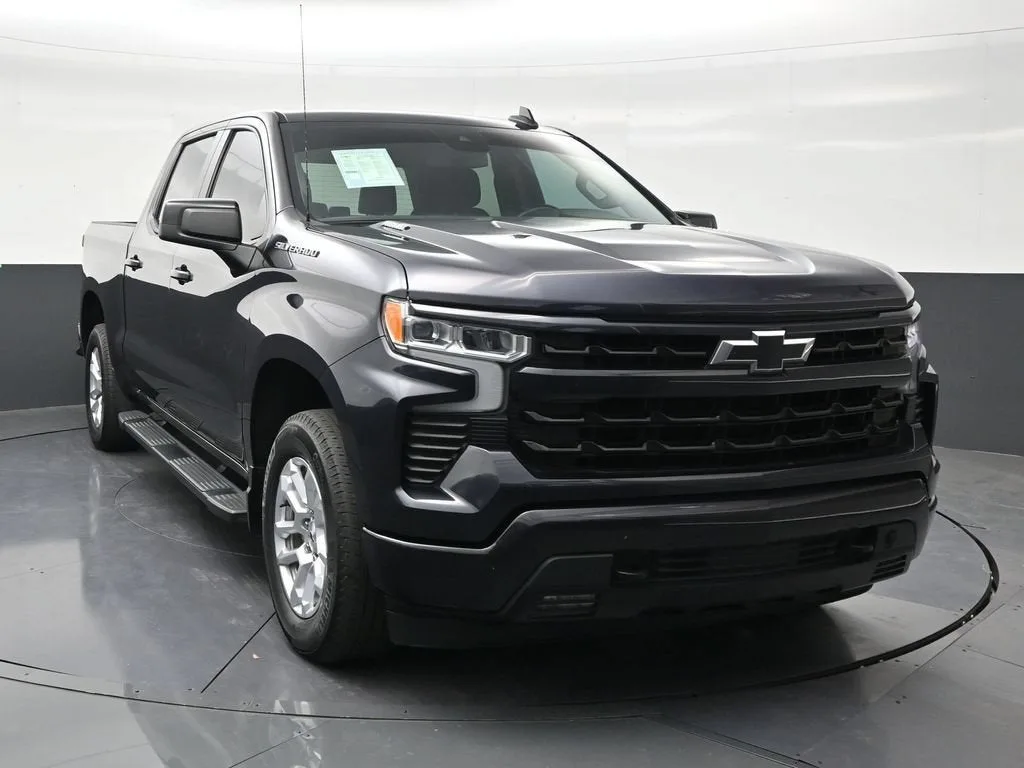 2023 Chevrolet Silverado 1500 RST photo 7