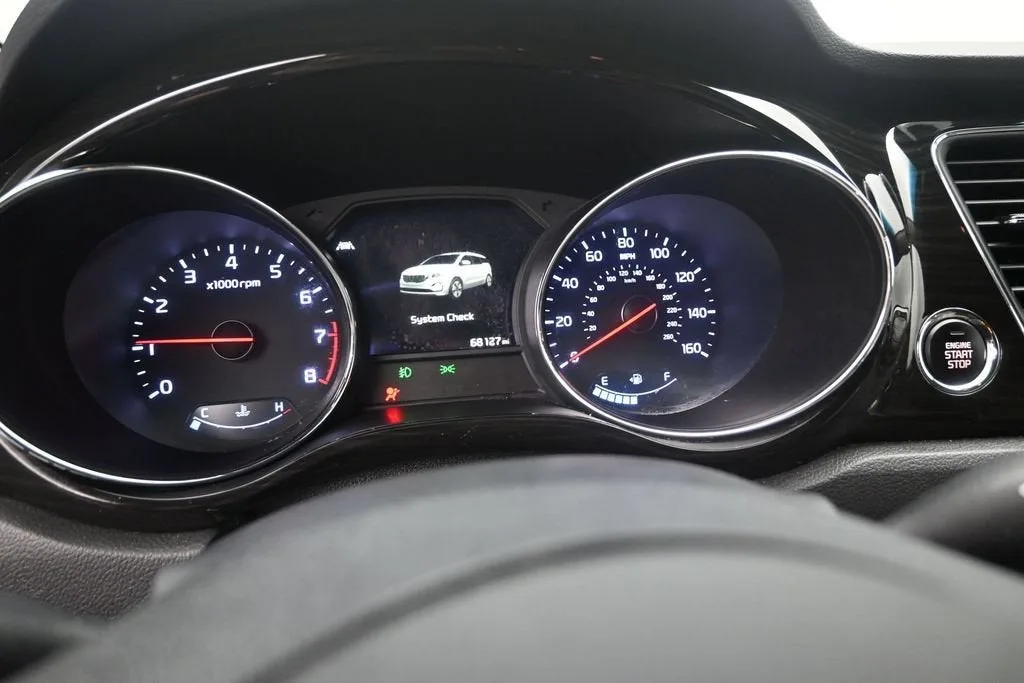 2020 Kia Sedona SX photo 10