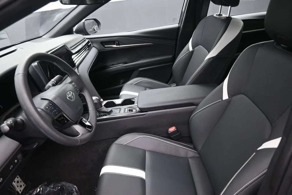 2026 Toyota Camry LE photo 12