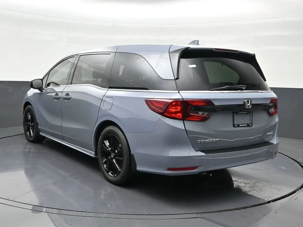 2024 Honda Odyssey Sport photo 3
