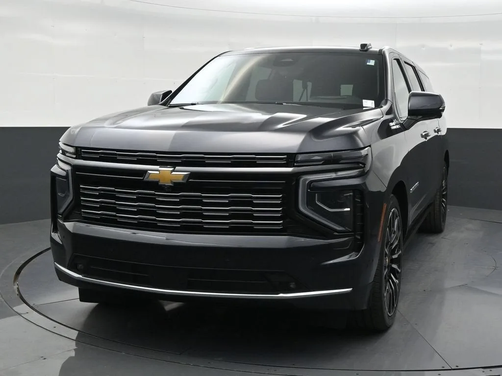 2026 Chevrolet Suburban High Country photo 8