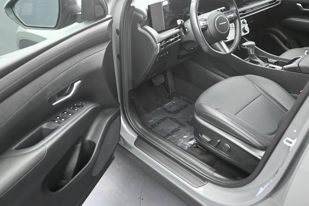 2025 Hyundai Tucson SEL Convenience photo 10