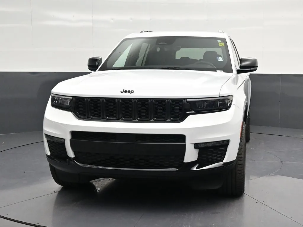 2025 Jeep Grand Cherokee L Limited photo 6