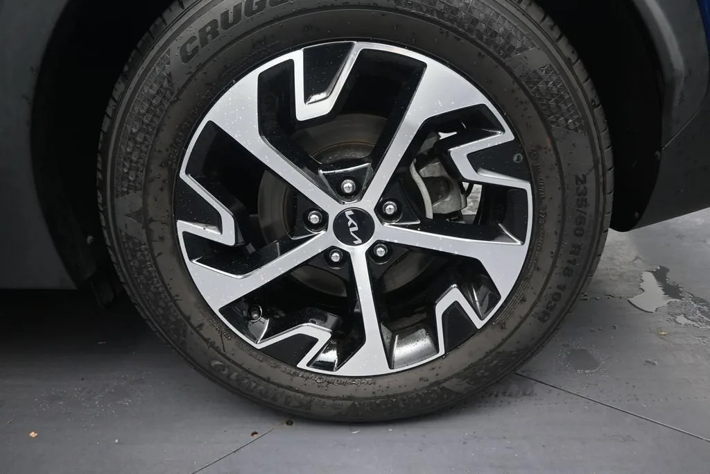 2024 Kia Sportage EX photo 10