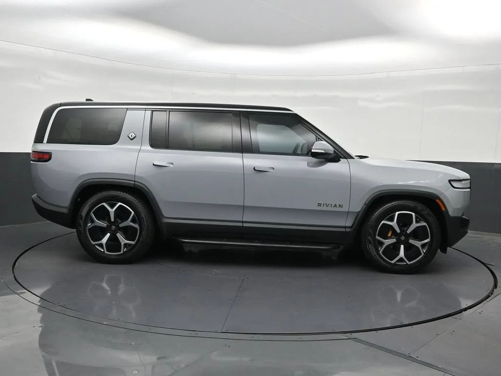 2023 RIVIAN R1S Launch Edition photo 7