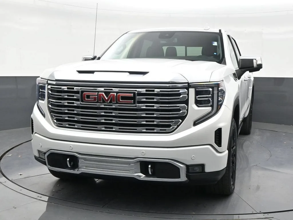 2023 GMC Sierra 1500 Denali photo 8