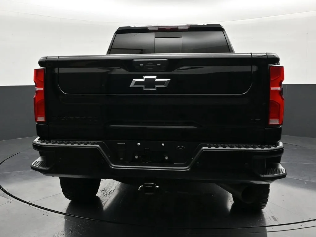 2026 Chevrolet Silverado 2500 HD LT photo 4