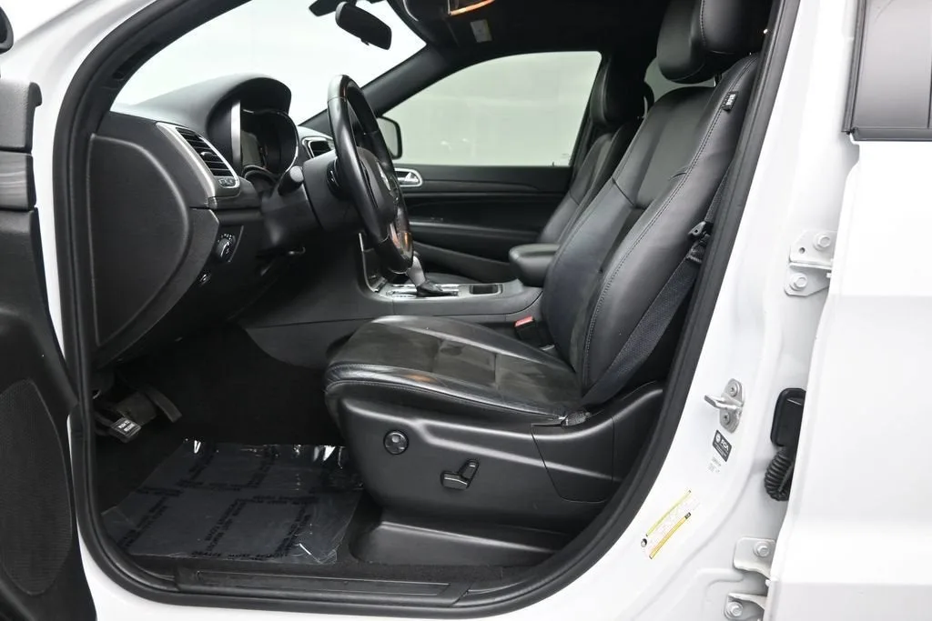 2021 Jeep Grand Cherokee Laredo X 4x2 photo 12