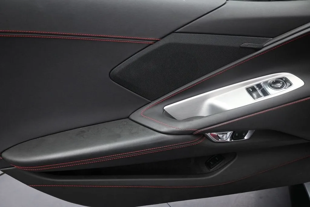 2024 Chevrolet Corvette Stingray 1LT photo 11